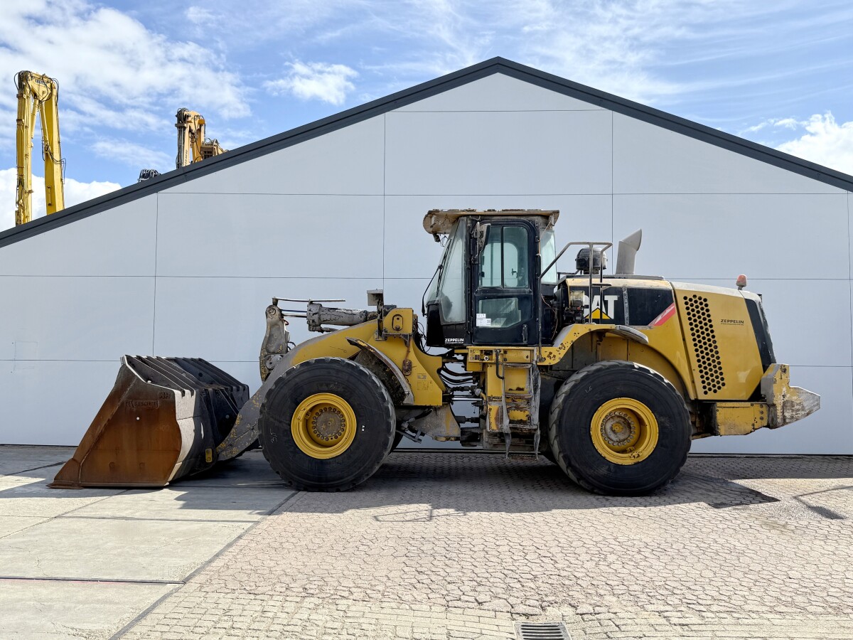 Caterpillar 972M 2015 25 T