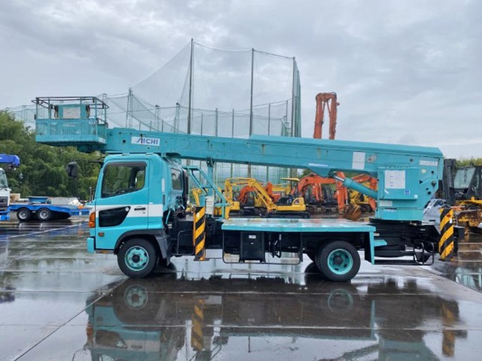 Aerial Work Platforms SK27A AICHI 27m 2010