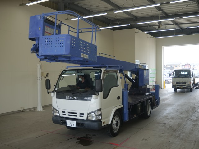 Isuzu ELFPB-NKR81N 2010 18 M
