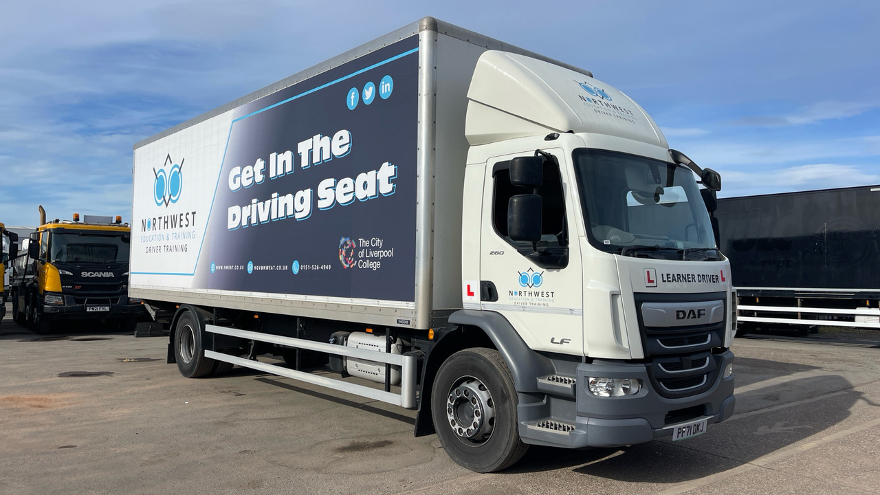Box Truck DAF LF 260 10 T 2022